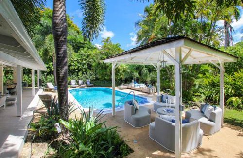 Mullins House | Amazing Villa with Pool 5 mins from Beach - Palm Grove 1 home by Bluescape