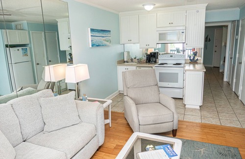 Tybee Island Condo | Amazing Water Views! Top Floor! Steps to the pool and beach access!