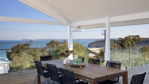 Killcare Heights House | 'Ambleside By The Sea' by HolidayCo