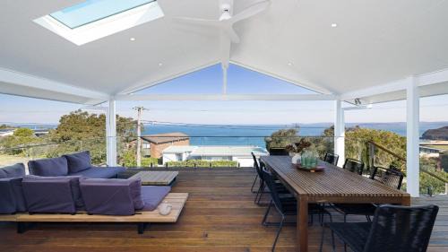 Killcare Heights House | 'Ambleside By The Sea' by HolidayCo