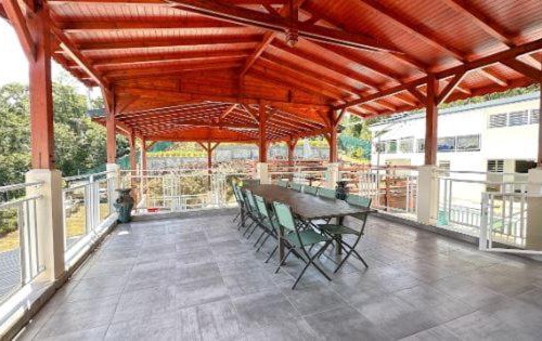 Le Moule Apartment | Ambre Appartement pouvant accueillir 2 personnes dans un domaine calme et verdoyant