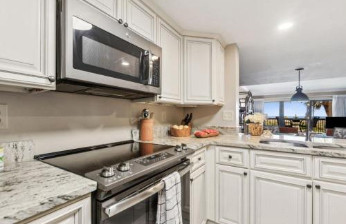 Amelia City House | Amelia Surf and Racquet Club Condo - Ocean Front - 2nd Floor - Pools - Tennis Courts - Sleeps 6
