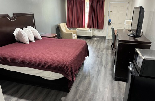 Sealy Hotel | American Inn