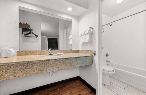 Hamilton Hotel | Americas Best Value Inn Hamilton