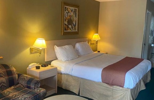 Meridian Hotel | Americas Best Value Inn (Meridian)
