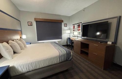 Galesburg Hotel | AmericInn by Wyndham, Galesburg, IL