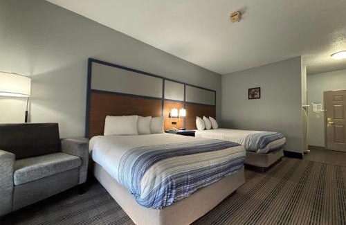 Galesburg Hotel | AmericInn by Wyndham, Galesburg, IL