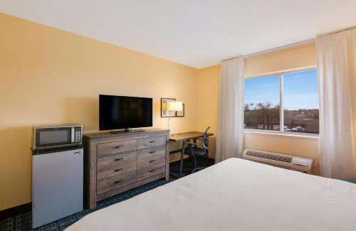 Minot Hotel | AmericInn by Wyndham Minot