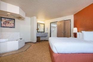 Pampa Hotel | AmericInn by Wyndham Pampa Event Center