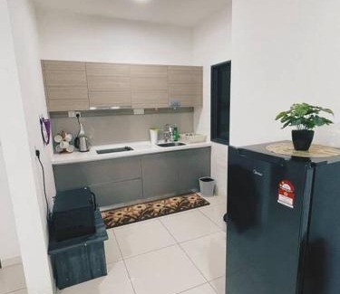 Shah Alam Apartment | Amir Homestay Too Emira