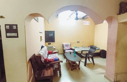 Varanasi Apartment | Amma Ka Gharn