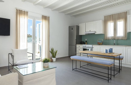 Ornos House | Amperian Mykonos Suites & Villas