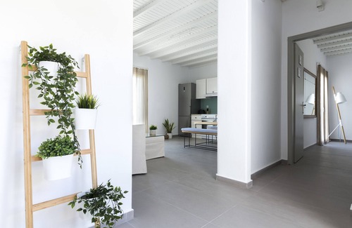 Ornos House | Amperian Mykonos Suites & Villas