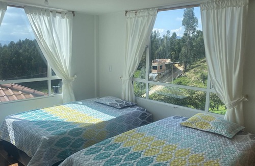 Paipa Cabin | Amplia Cabaña con Linda Vista en Paipa Boyaca