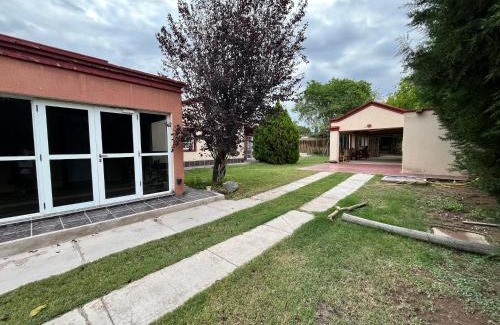 Maipu House | Amplia casa con quincho y pileta cerca de Bodegas