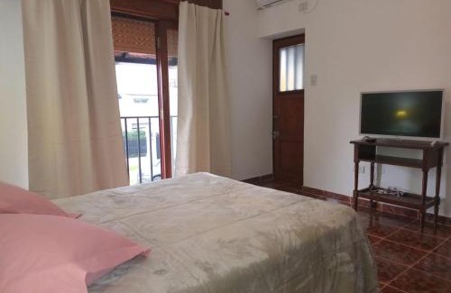 Parana Apartment | Amplia casa en planta alta en Av Mitre Parque Urquiza