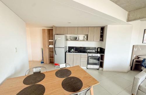 Constitucion Apartment | Amplio Loft con balcón sobre la Av 9 de Julio 6C