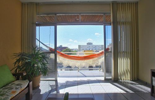 Vila Nova Apartment | Amplo Apartamento com Suítes e Ar Refrigerado a 400 metros da Praia do Forte