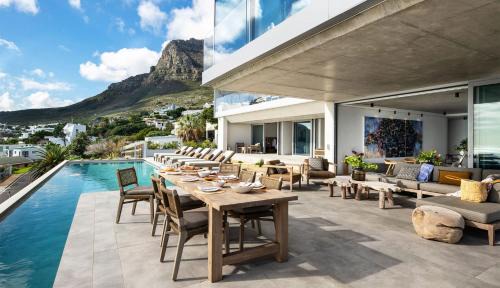 Camps Bay Apartment | An African Story
