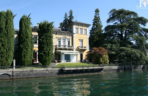 Dongo Villa | An elegant fairytale setting for an unforgettable holiday.