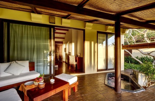 Ong Lang Villa | An exclusive and private boutique villa on the beach