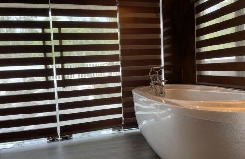 Quang Dien House | An homestay, biển Quảng Công Huế