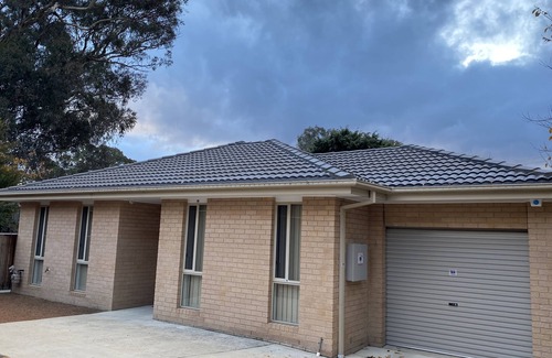 Florey House | An immaculate 3 bedroom modern house, all to yourself
