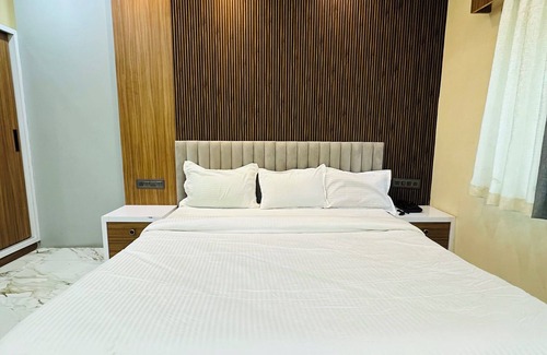 Durg Hotel | Anand Resort