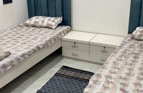 Gondia Apartment | Anant Shree Guest House Ac Room With Free Wifi Hotel Gondia