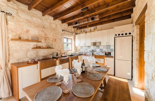 Kathikas Villa | Anastasia's House - a single storey stone villa that sleeps 6 guests in 3 bedrooms
