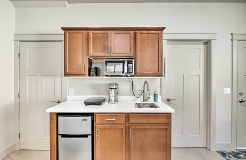 Hillside East Apartment | Anchorage Studio Escape ~ 14 Miles from Downtown!