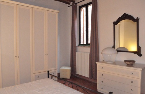 Torrita di Siena Apartment | Ancient Apartment in Medieval Center