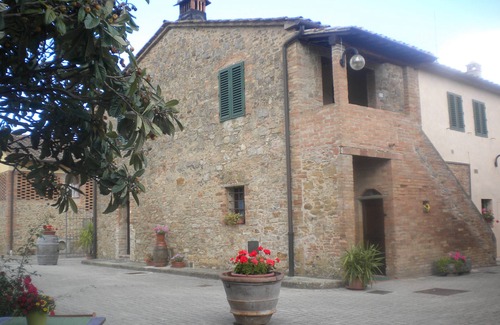 Gambassi Terme Apartment | Ancient farmhouse with swimming pool near San Gimignano