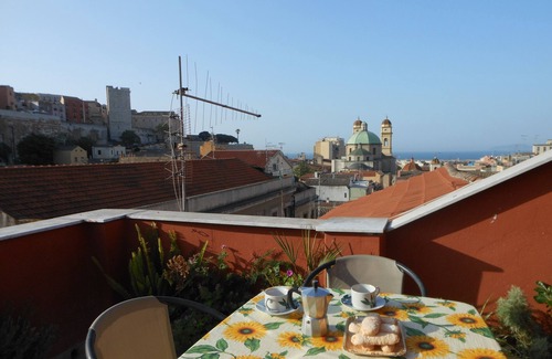 Cagliari Apartment | Ancient viewes of Cagliari