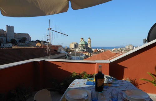 Cagliari Apartment | Ancient viewes of Cagliari