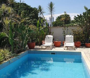 Niteroi House | Andorinhas "Mini casa de hóspede"