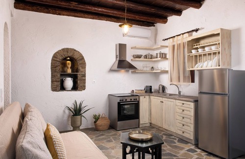 Megas Yialos-Nites Apartment | Andros Serenity Retreat - Adults Only