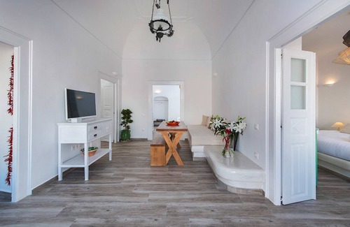 Oia House | Anemi House & Villas
