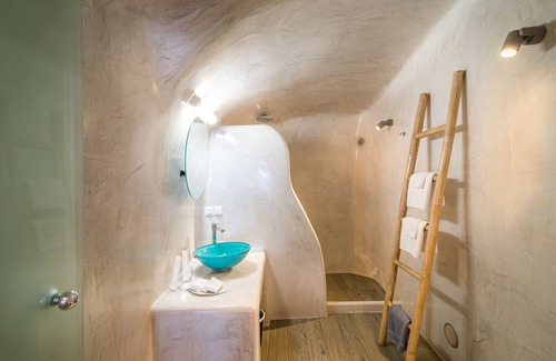 Fira House | Angel Luxury Suites
