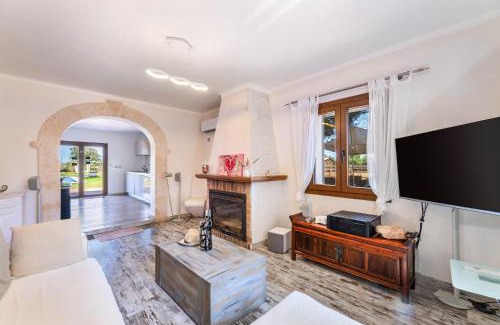 Campos Villa | Angela