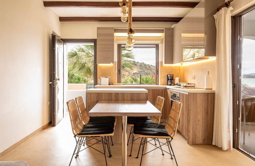 Kontos Apartment | Angela's House Luxury Apartment With Breathtaking sea View!