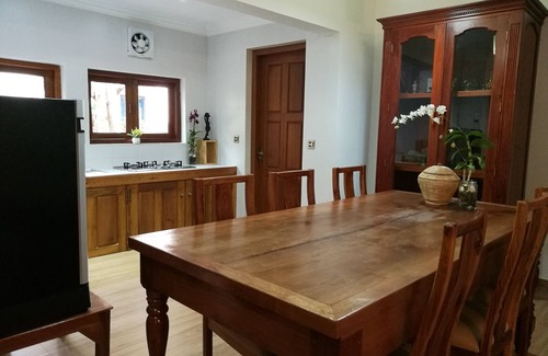 Sangkat Sla Kram House | ANGKOR DINO B&B, PRIVATE 8 BEDROOM POOL VILLA NEAR ANGKOR PARK