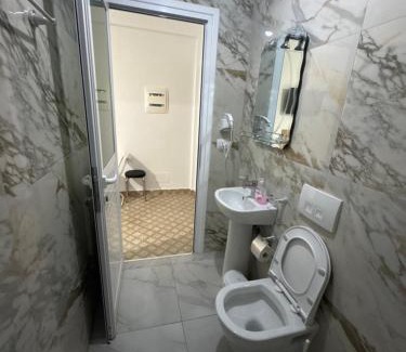 Qafe e Gjashtes Apartment | Anila's Roooms Garden View