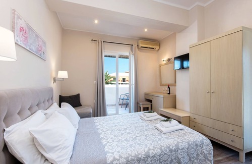 Perama Hotel | Anita Hotel