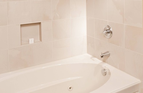 Ann Arbor Hotel | Ann Arbor Regent Hotel & Suites