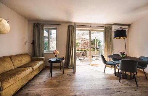 Tramin Hotel | Ansitz am Eck by Hotel Pernhof