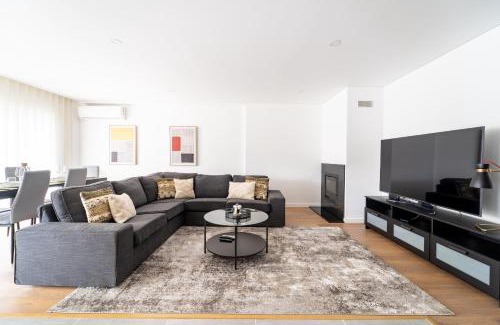 Braga Apartment | António Marinho by House and People