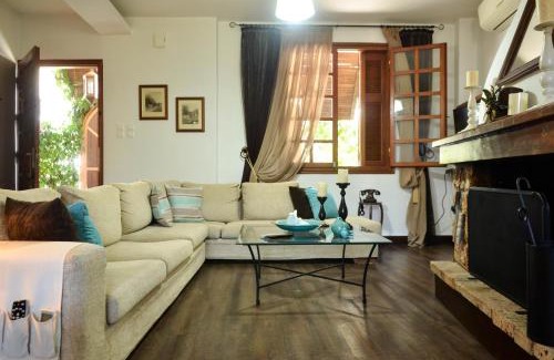Anatolikos Sinikismos House | Antalia Home