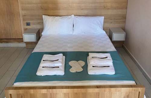 Edremit Hotel | Antandros Narlı Konak