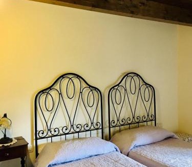 Loiano Apartment | Antico Borgo dell'Anconella - grande appartamento rustico